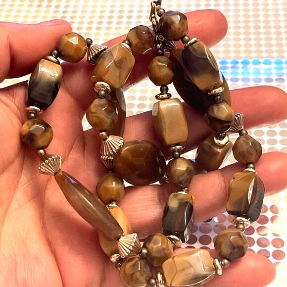 Vintage Brown Tan Acrylic Bead Gold Tone Spacer Beaded Necklace B#18 - Picture 7 of 11